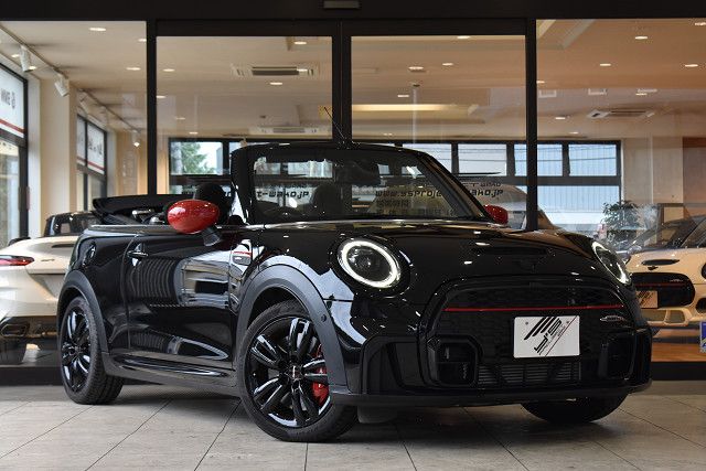 MINI  JOHN COOPER WORKS CONVERTIBLE